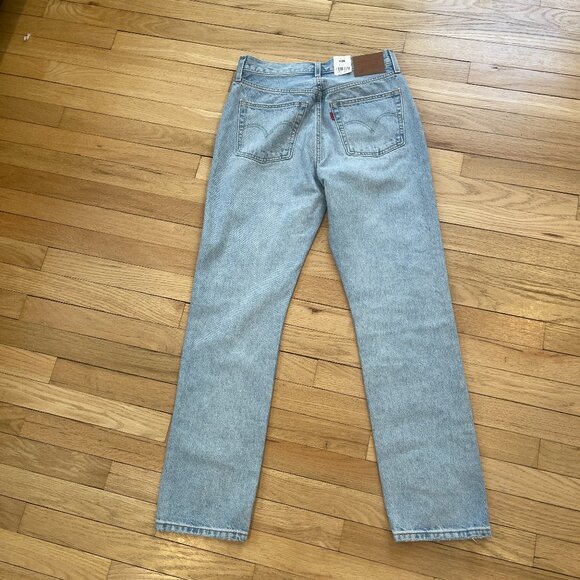 077  Levi's 501 Light Wash Studded Rhinestone Denim Jeans NWT SIZE 27 X 30 - Picture 4 of 7